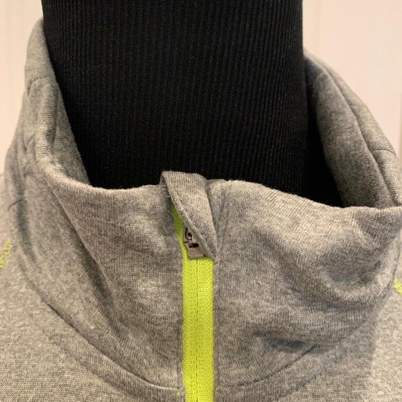 Danskin Now gray workout top Size Medium - Picture 2 of 8